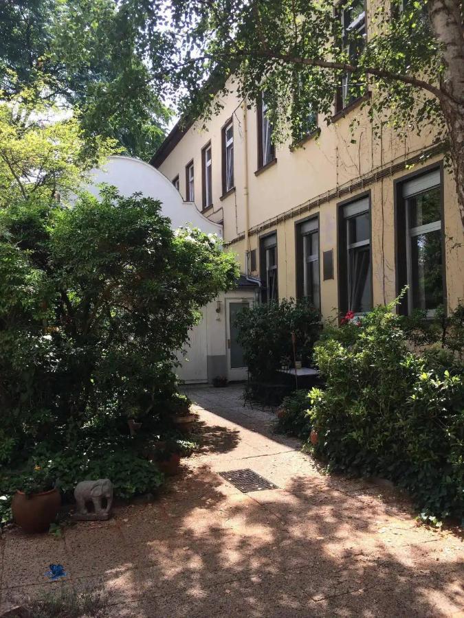 Ruhiges Office-Apartment Mit Kueche - Beuys Apartments Κρέφελντ Εξωτερικό φωτογραφία